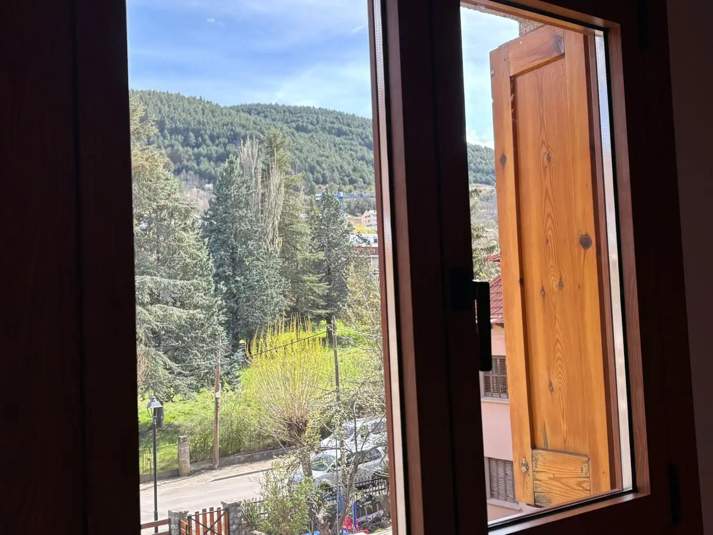 Vista exterior de Apartament de lloguer en Alp amb Calefacció i Moblat