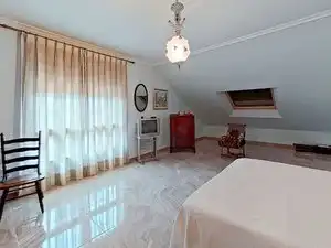 Bedroom of Houses for sale in El Escorial  with Heating, Private garden and Parquet flooring