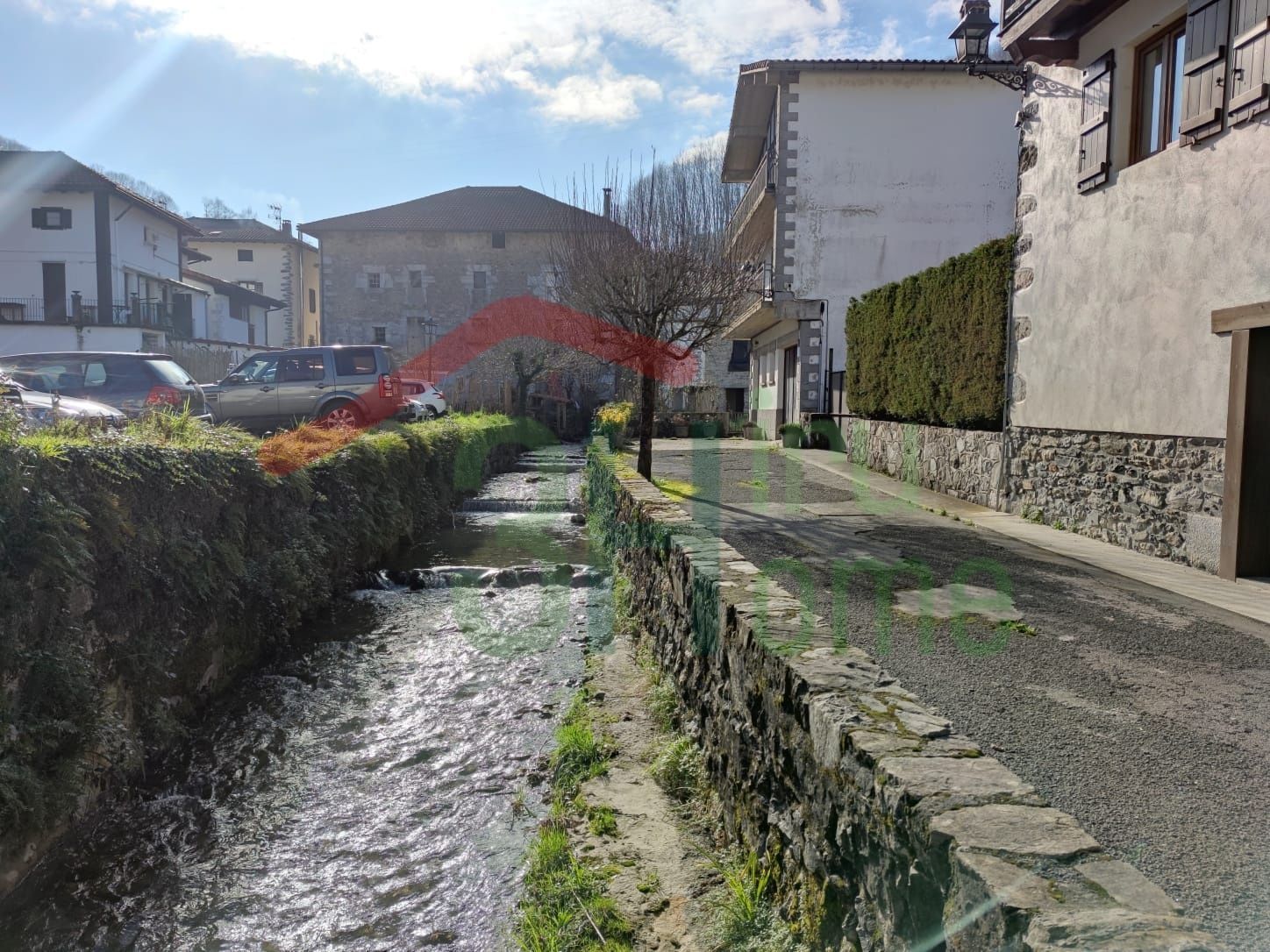 Vista exterior de Casa o xalet en venda en Lesaka amb Calefacció, Jardí privat i Terrassa