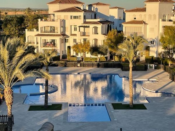 Piscina de Apartament de lloguer en Torre-Pacheco amb Aire condicionat, Terrassa i Moblat