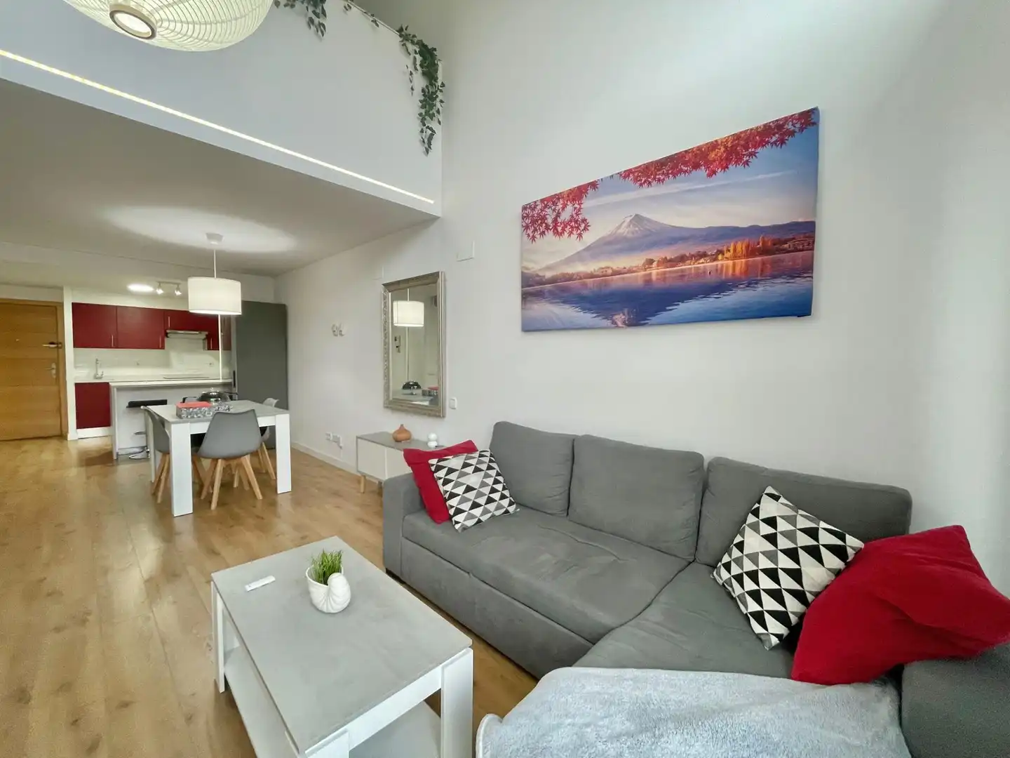 Sala d'estar de Dúplex en venda en Madrid amb Calefacció i Moblat