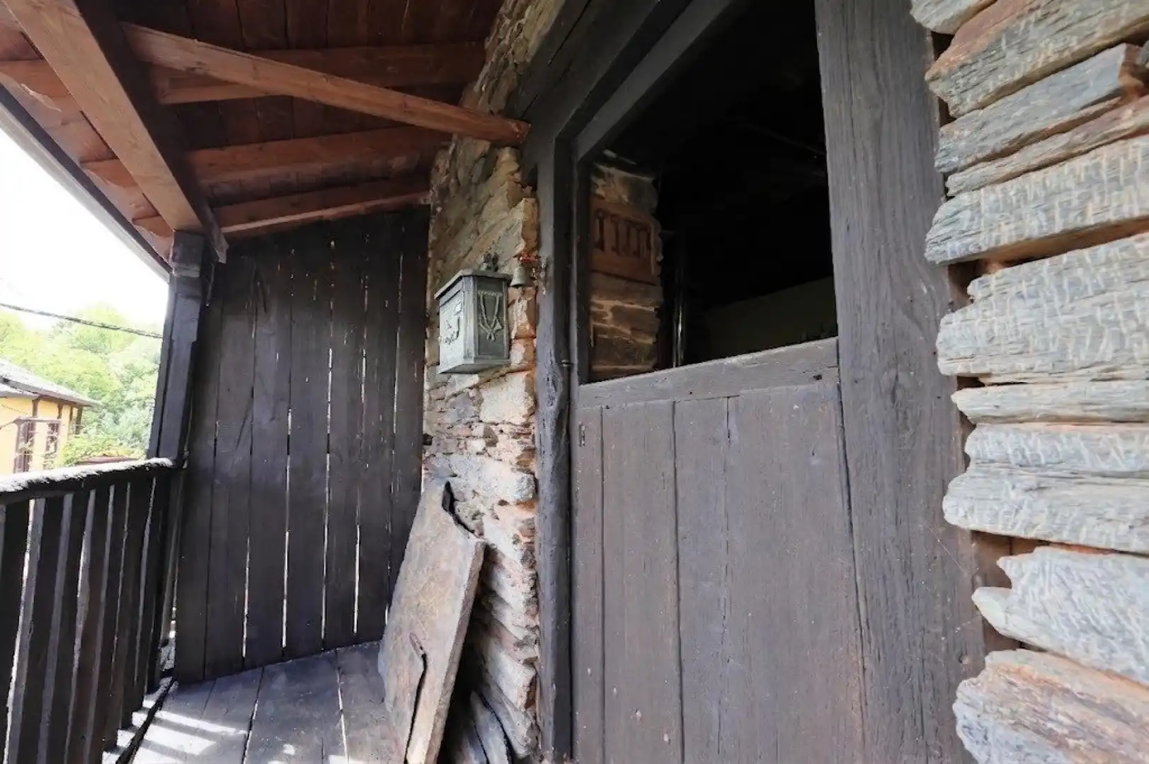 Casa rústica amb terrassa en venda a Villafranca del Bierzo, imagen 27