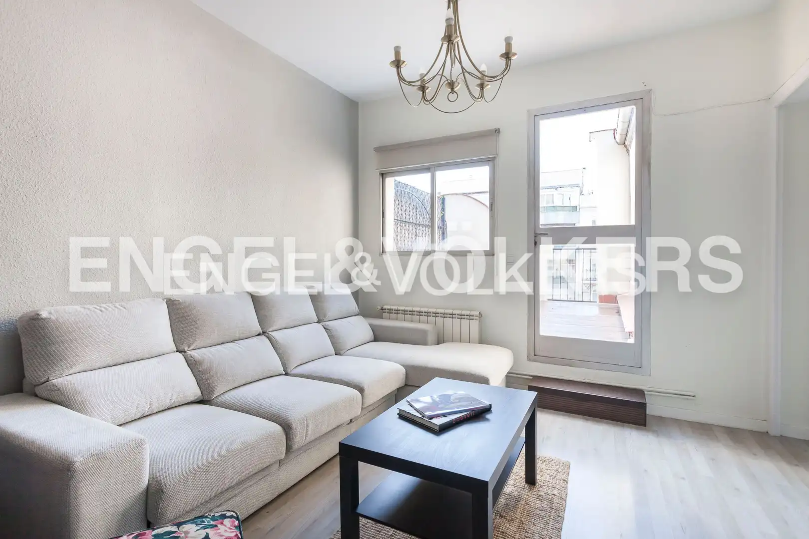 Living room of Attic for rent in Madrid  with Air Conditioner, Heating and Parquet flooring