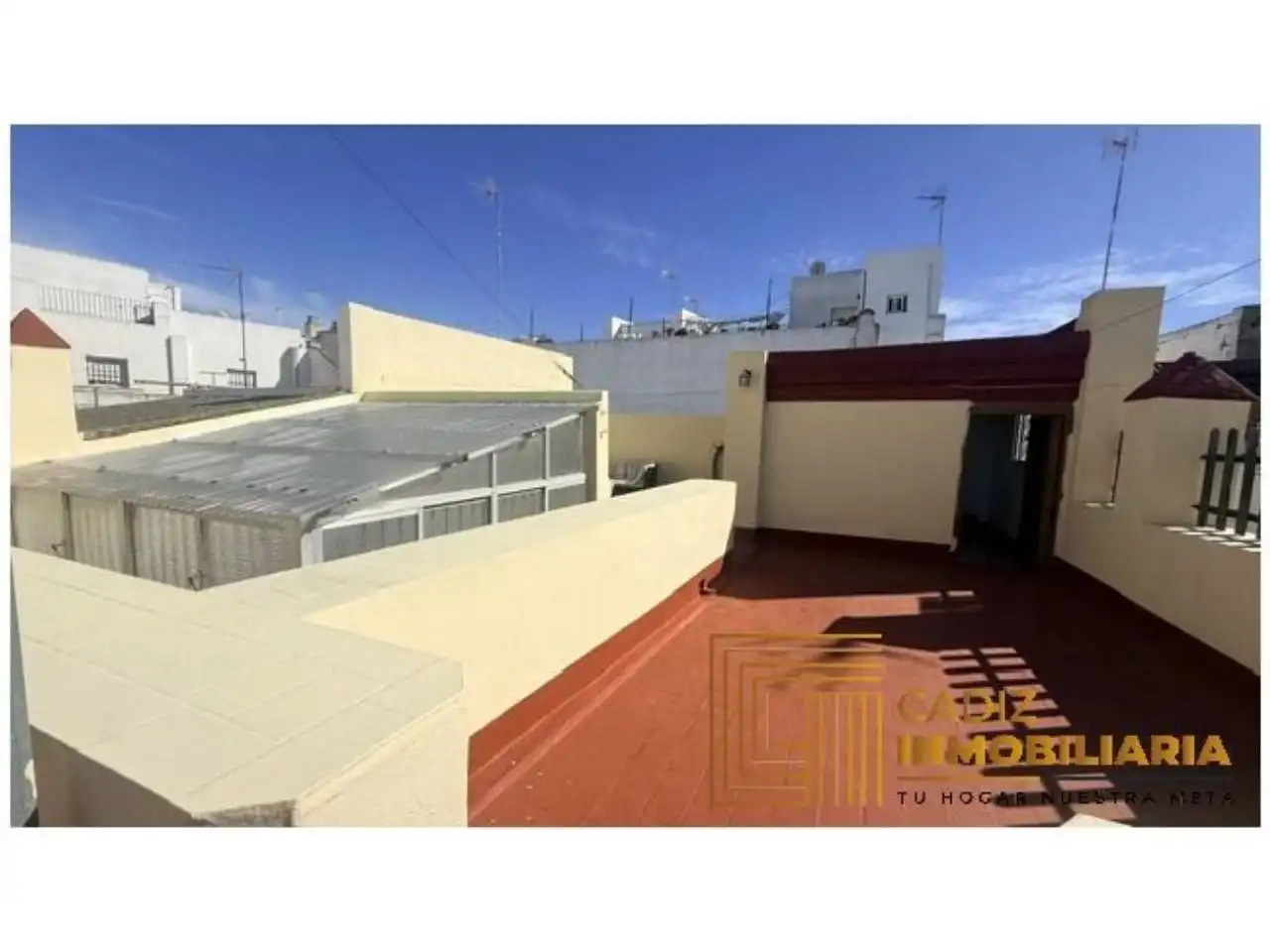 Vista exterior de Pis de lloguer en Cádiz amb Moblat i Balcó