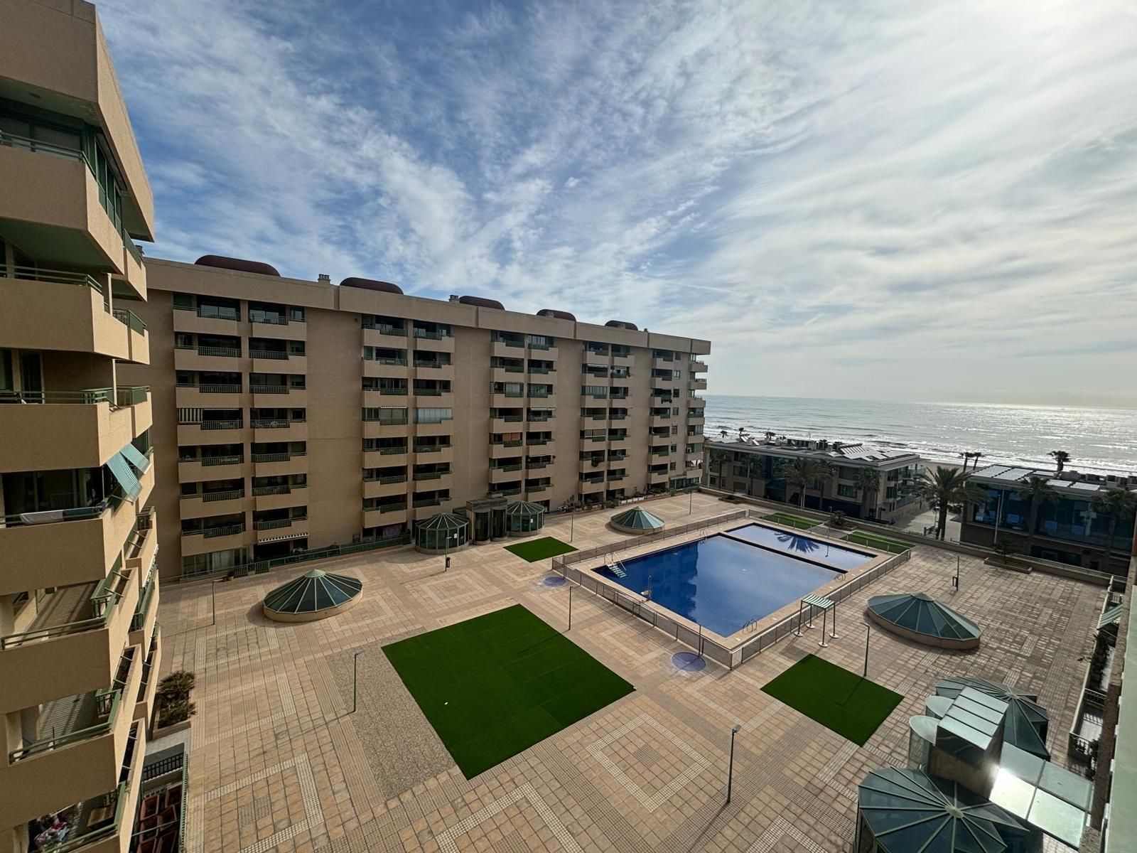 Piscina de Apartament en venda en Alboraya amb Aire condicionat, Calefacció i Terrassa