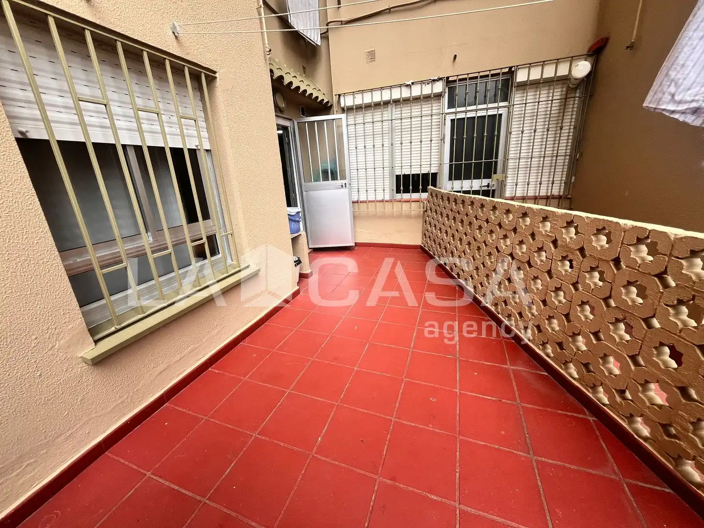 Exterior view of Flat for sale in Algeciras  with Balcony