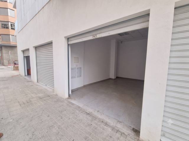 Local comercial en Alquiler en Vila-real - jaume roig en Piscinas