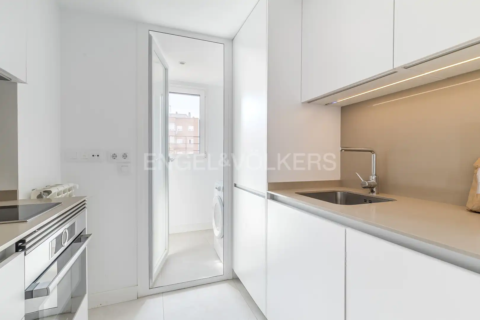 Cocina de Apartamento de alquiler en Madrid con Aire acondicionado, Calefacción y Terraza