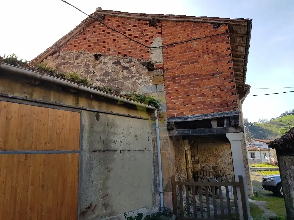 Commercial properties for sale in Rozagás, Peñamellera Alta