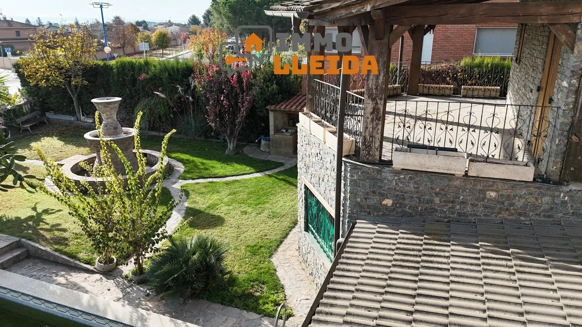 Casa con terraza en venta en Calle Sant Armengol 4, imagen 6