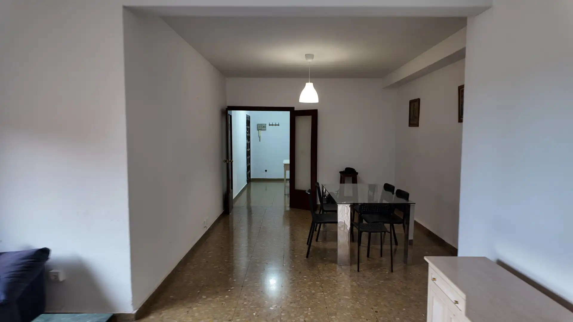 Wohnungen zum Verkauf in Marbella mit Klimaanlage, Terrasse und Möbliert