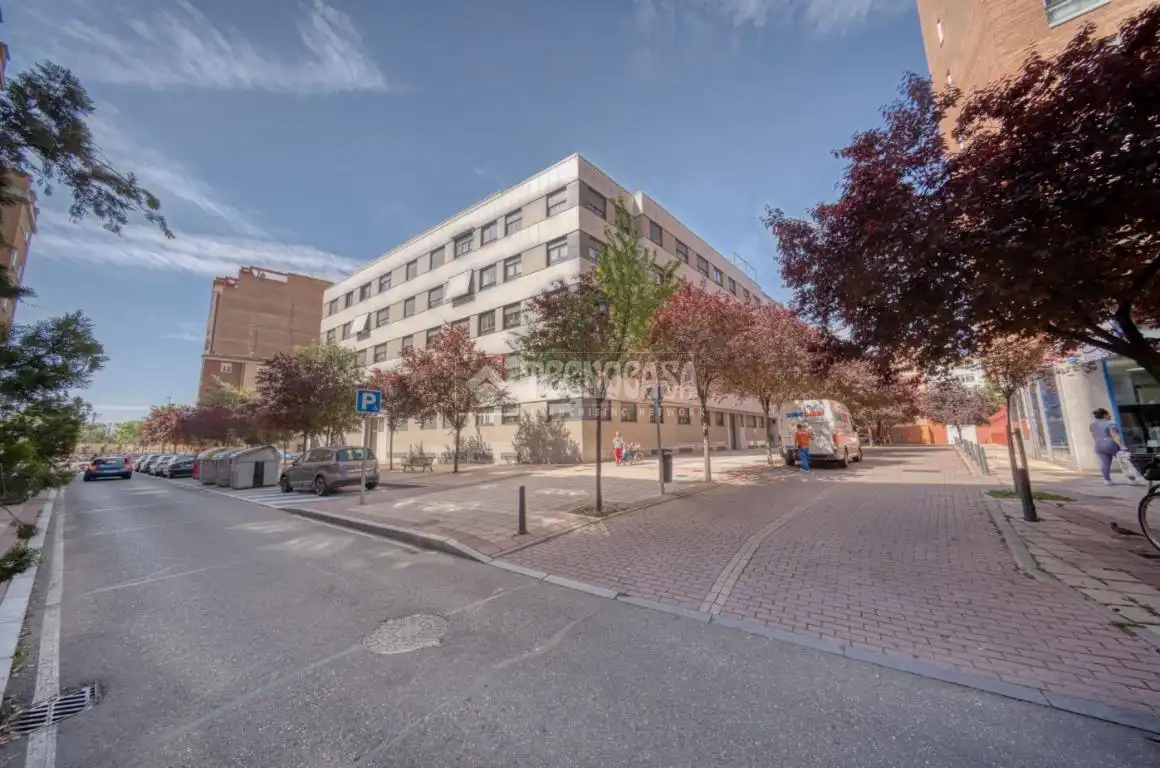 Vista exterior de Garatge en venda en Valladolid