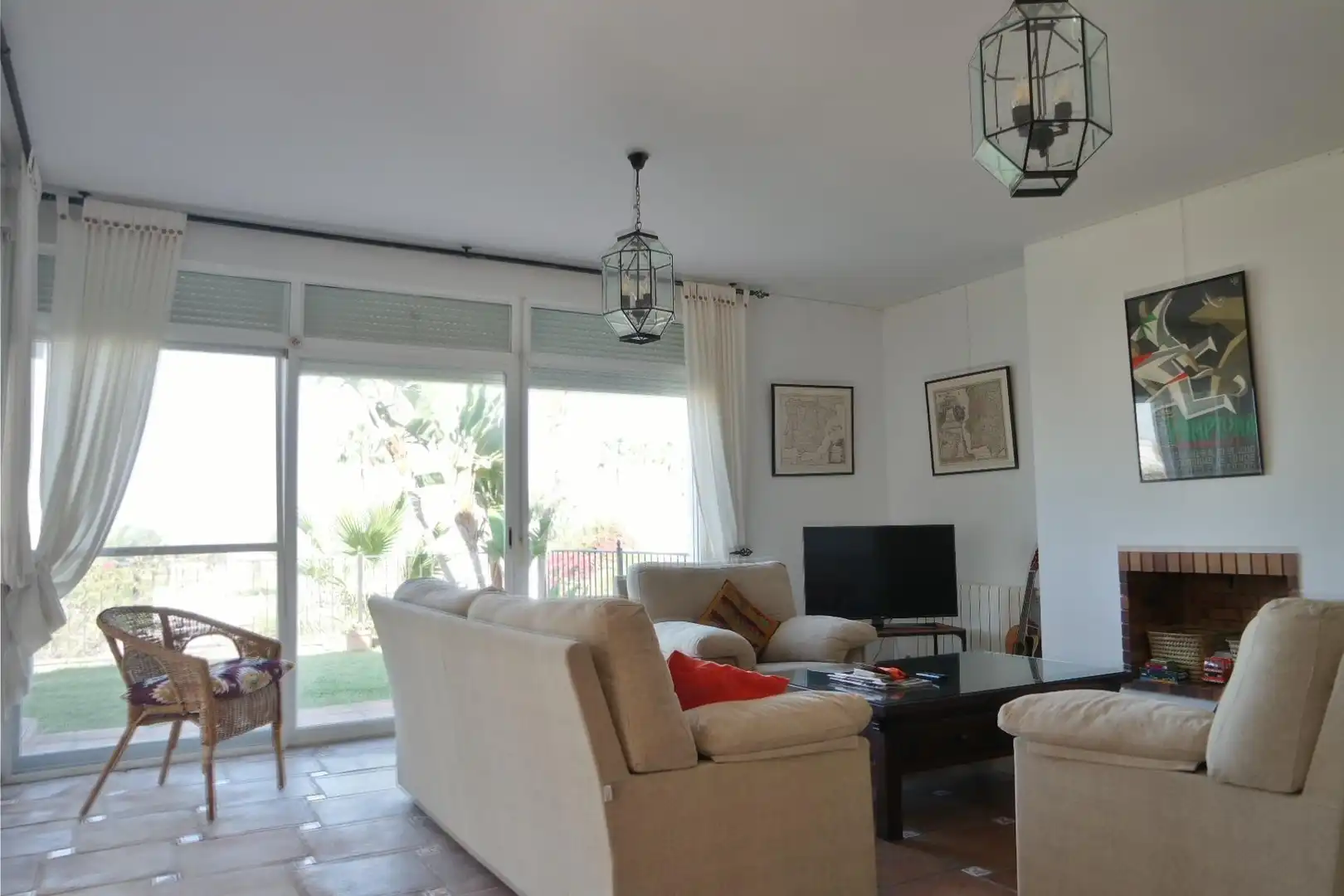 Wohnzimmer von Haus zum Verkauf in Sanlúcar de Barrameda mit Klimaanlage, Heizung und Privatgarten