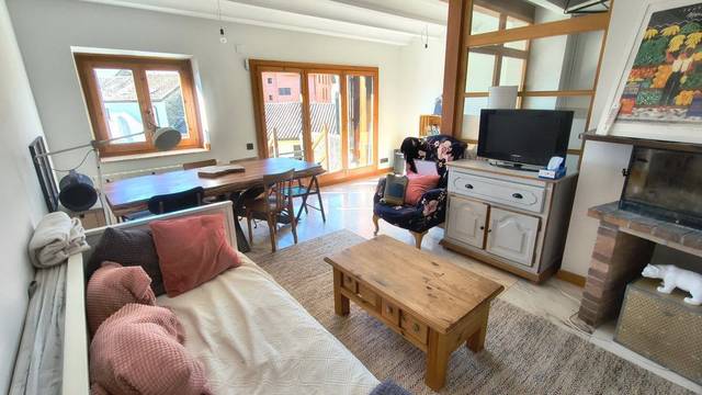 Casa adosada en Venta en N/A en Boltaña