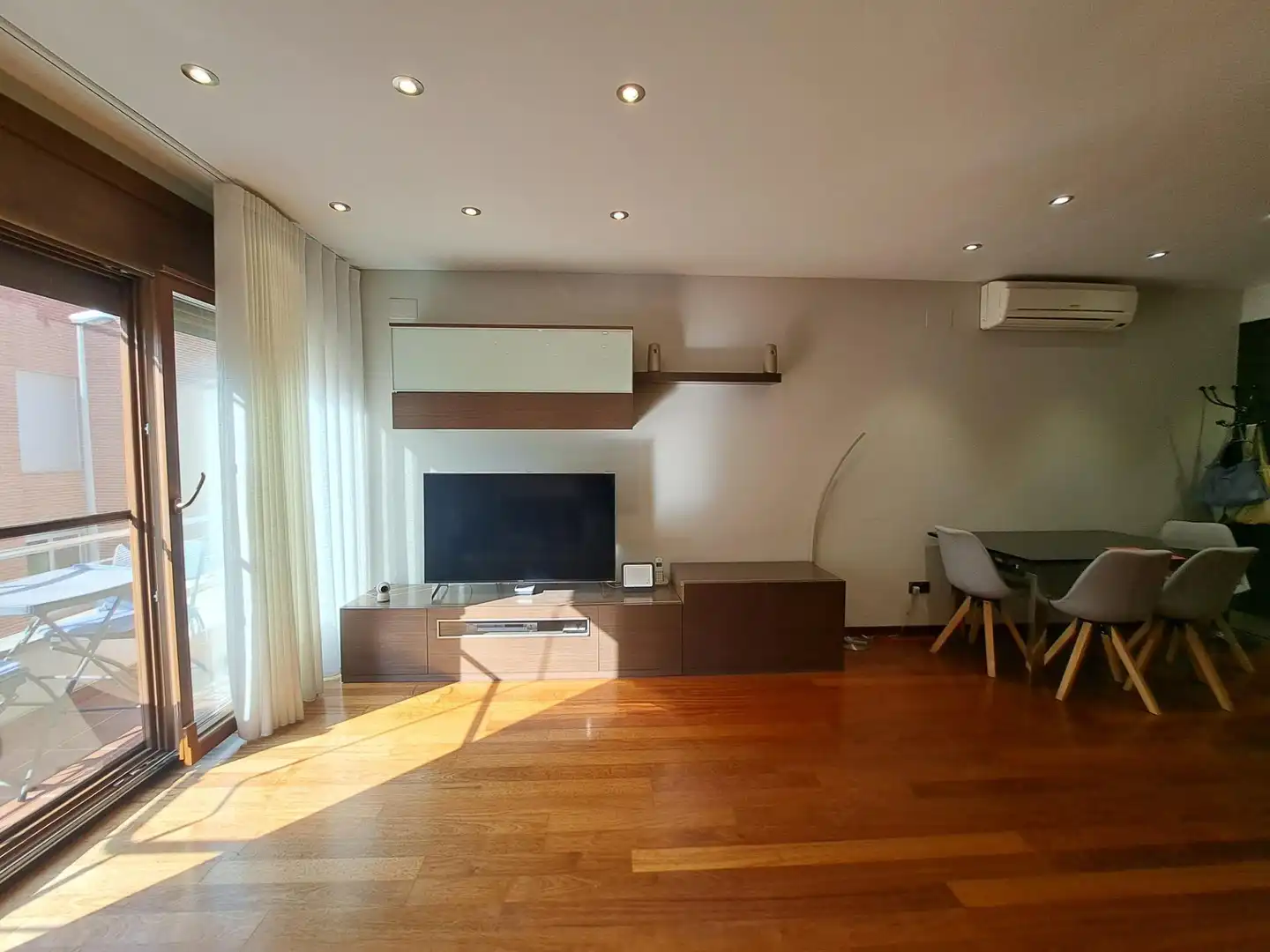 Sala d'estar de Casa adosada en venda en Mollerussa amb Calefacció, Parquet i Terrassa