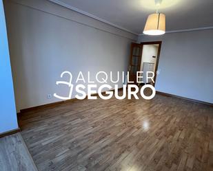 Bedroom of Flat to rent in  Madrid Capital  with Air Conditioner and Heating