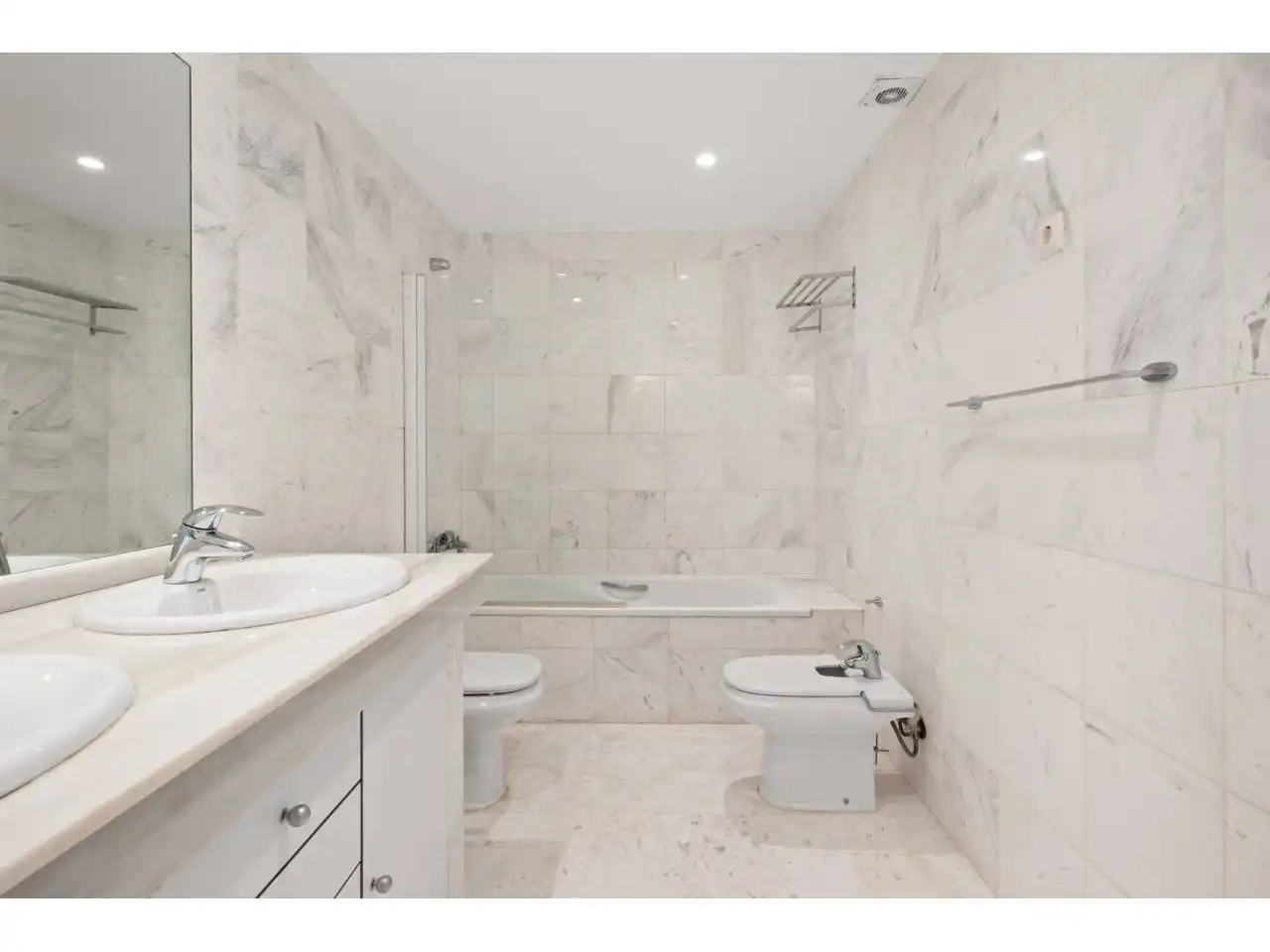 Baño de Loft en venta en Ojén con Aire acondicionado, Calefacción y Jardín privado