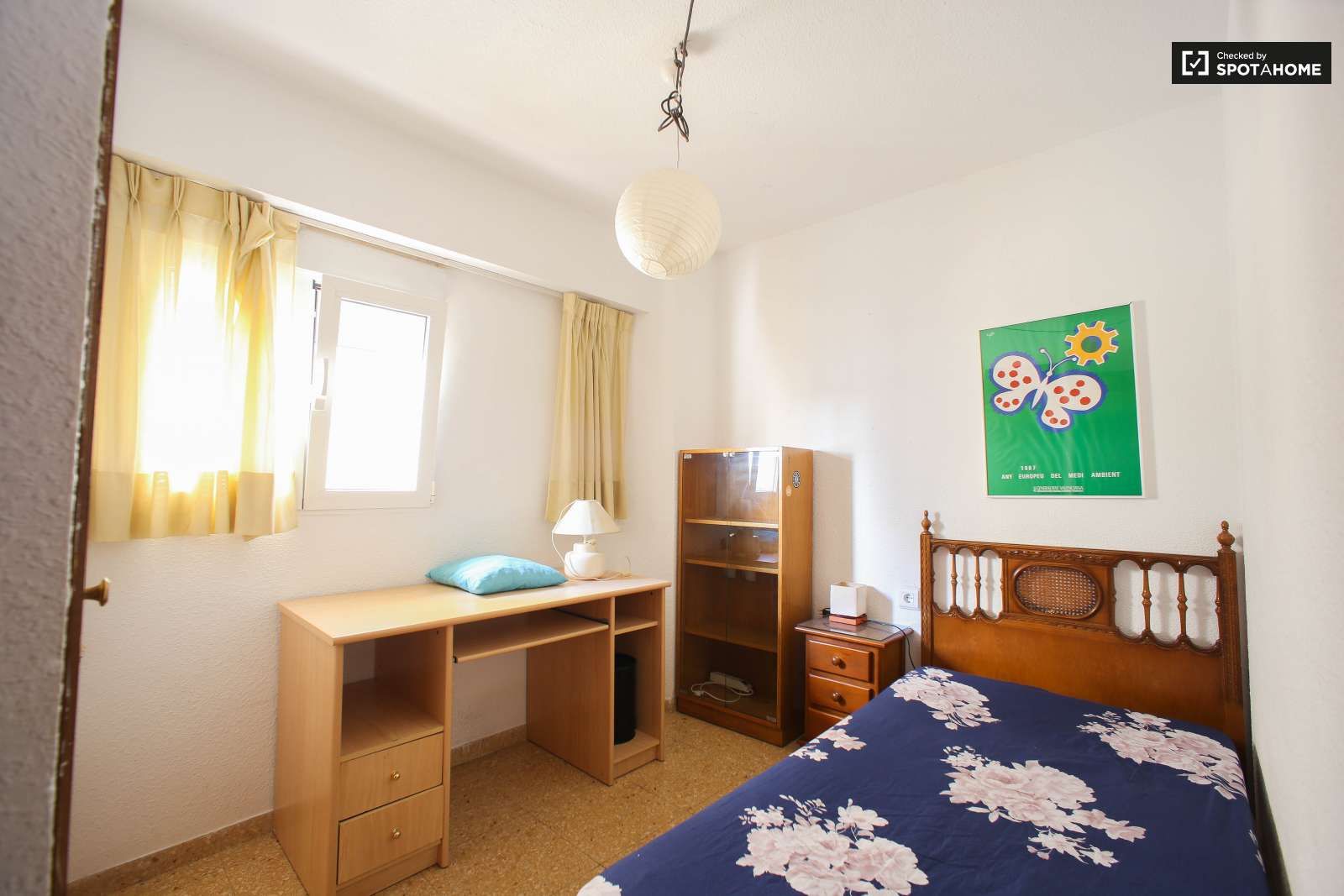 Flat to share in Trinitat