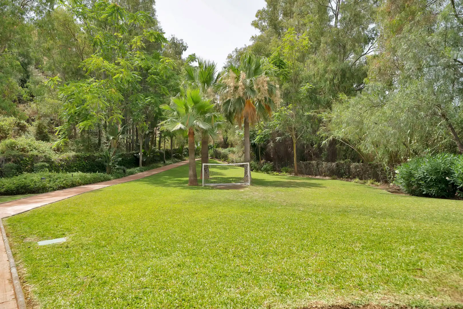 Wohnungen zur Miete in Marbella mit Klimaanlage, Heizung und Privatgarten