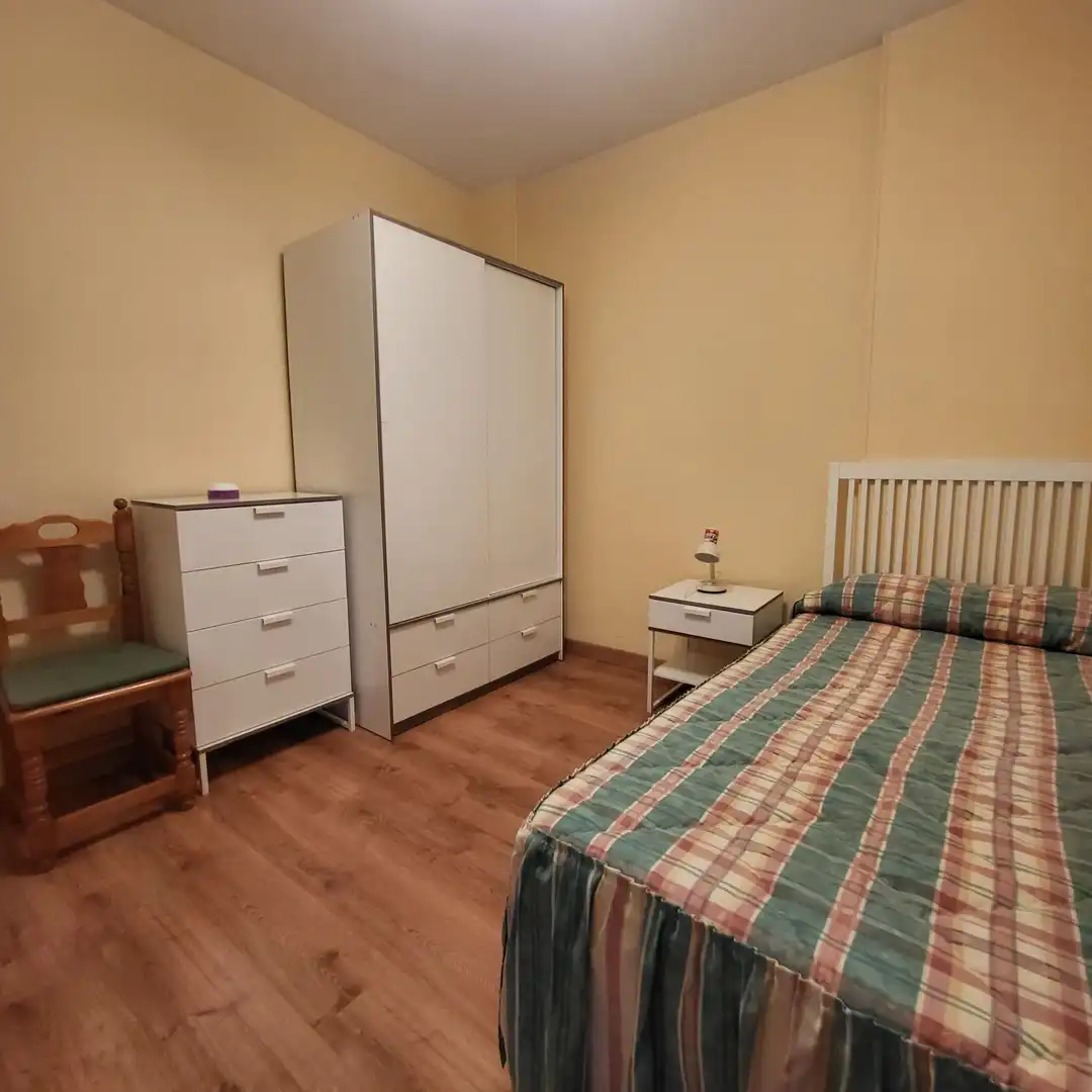 Dormitori de Pis en venda en Ávila amb Calefacció, Terrassa i Moblat