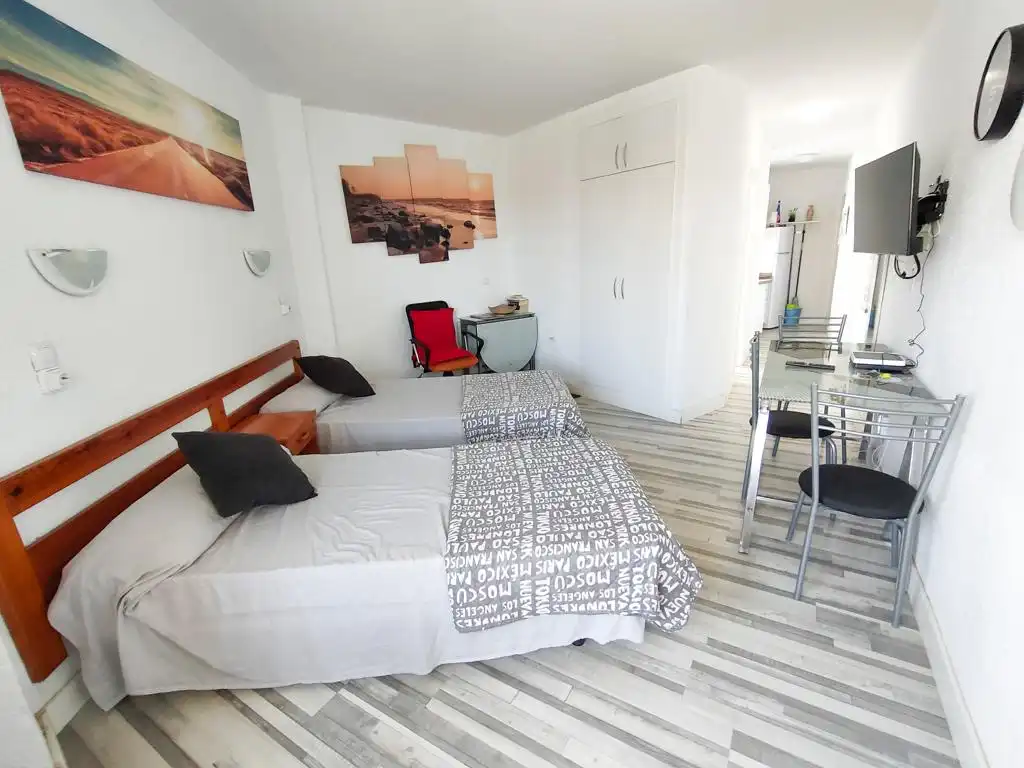 Bedroom of Study for rent in Puerto de la Cruz  with Furnished, Balcony and Community pool