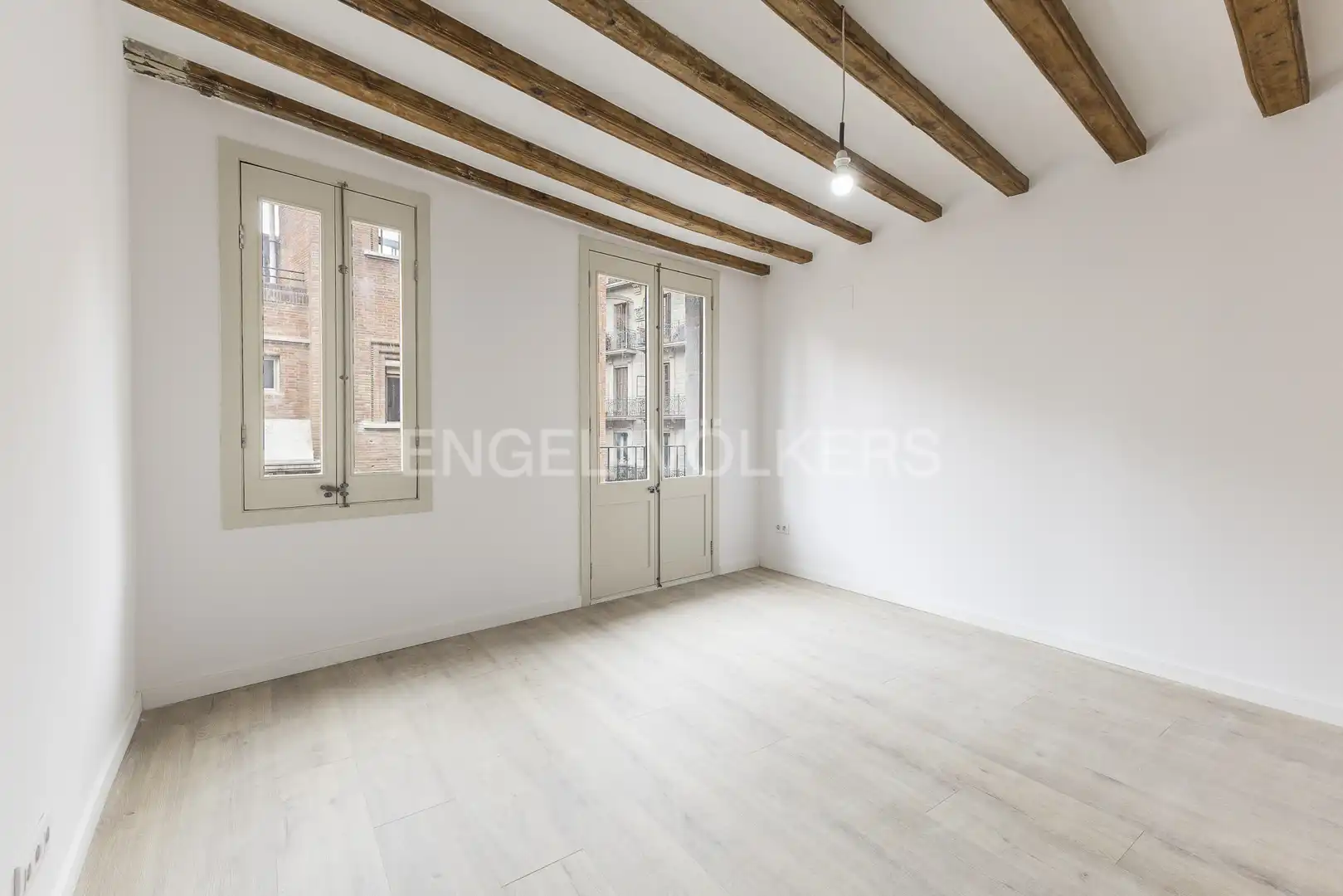 Vista exterior de Edificio en venta en Barcelona