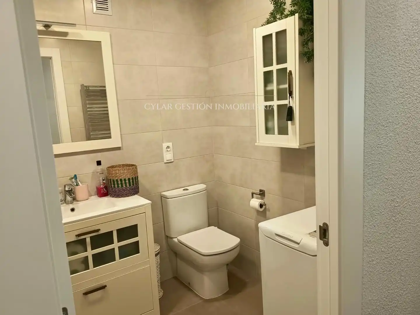 Badezimmer von Wohnung zum Verkauf in Terradillos mit Heizung, Parkett und Terrasse