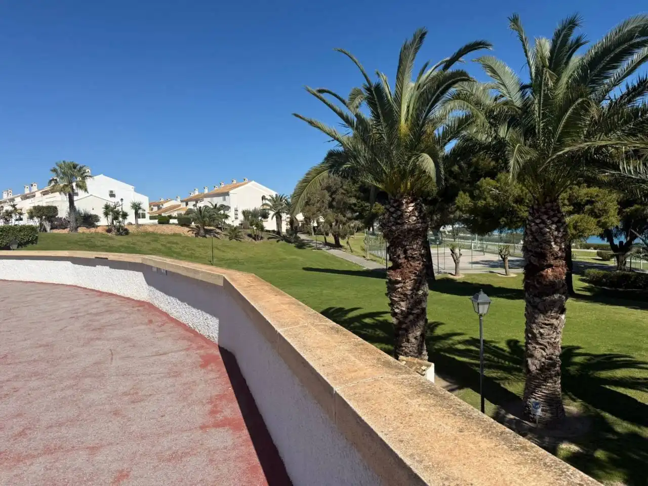 Garten von Wohnung zum Verkauf in Santa Pola mit Klimaanlage, Terrasse und Gemeinschaftspool