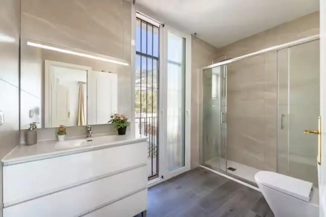 Bathroom of Detached homes for sale in Benalmádena  with Air Conditioner, Terrace and Storage room