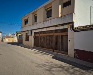 Vista exterior de Local en venda en Navas de Jorquera amb Moblat