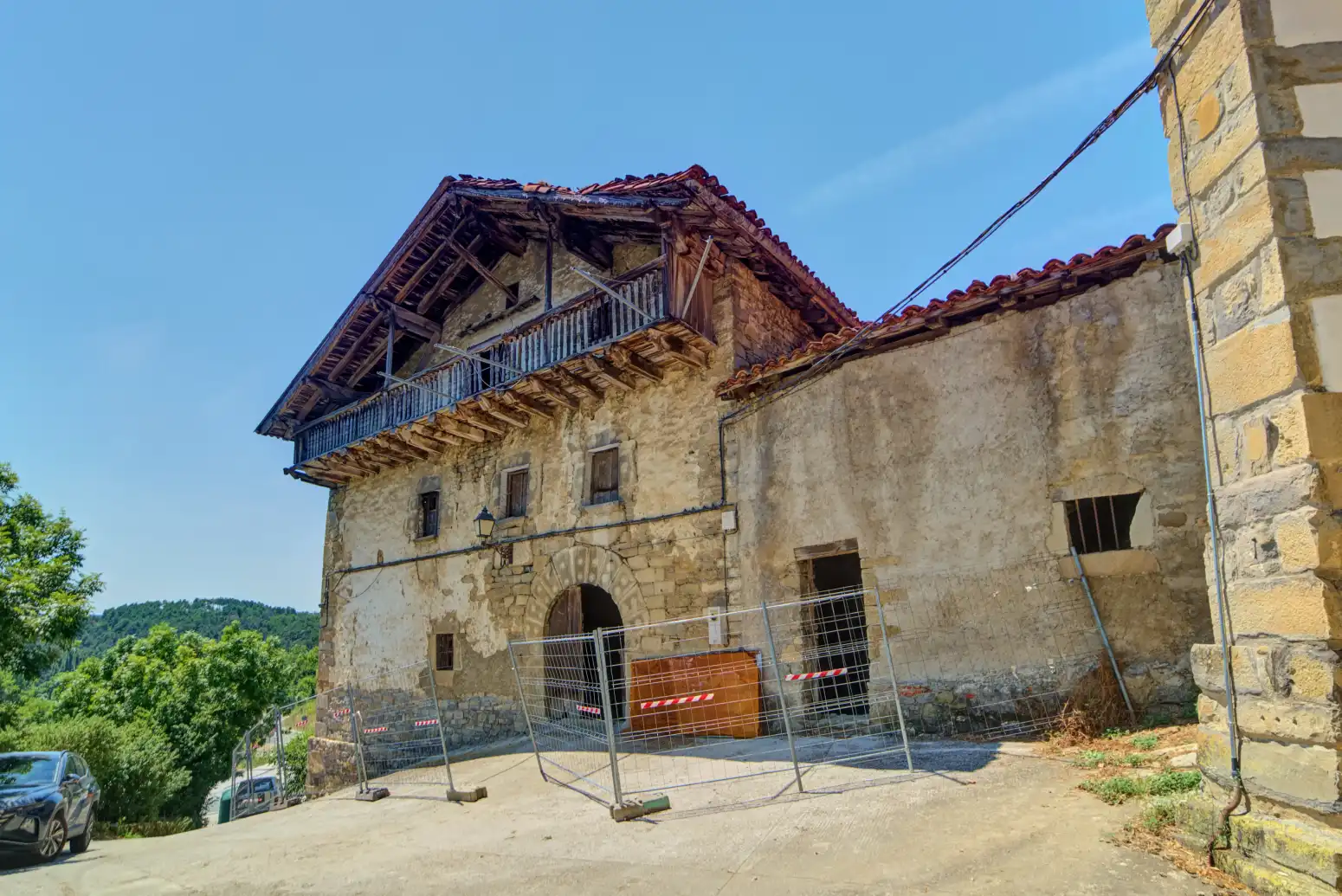 Vista exterior de Casa o xalet en venda en Esteribar amb Jardí privat