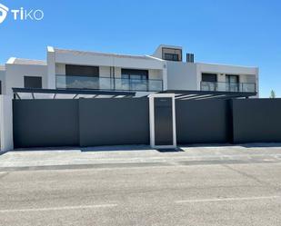 Vista exterior de Casa o xalet de lloguer en Boadilla del Monte amb Aire condicionat, Calefacció i Terrassa