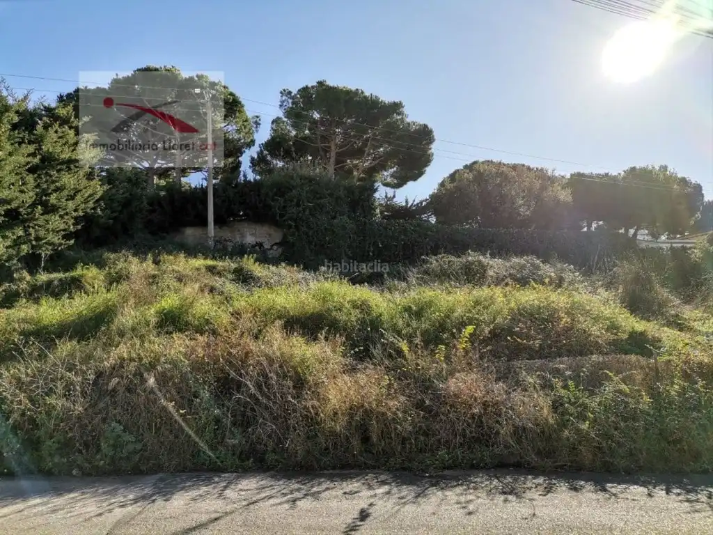 Terreno residencial en venta en Carrer d'Antonio Machado 27
