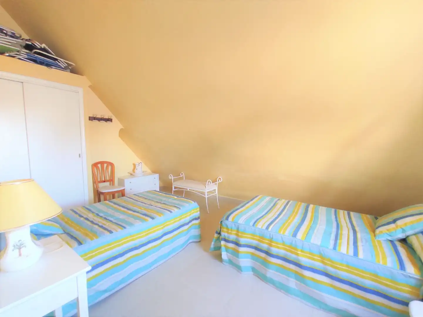Habitación de Ático de alquiler en Sagunto / Sagunt con Terraza y Amueblado
