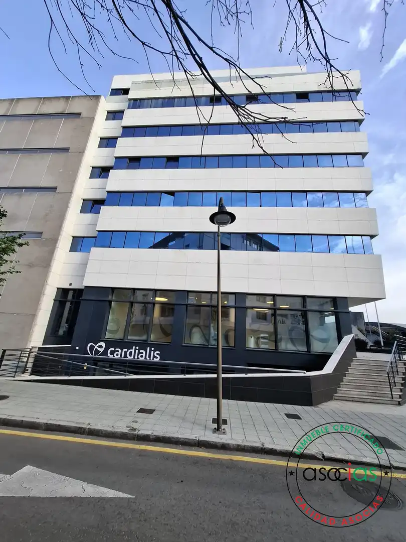 Außenansicht von Wohnung zum Verkauf in Gijón  mit Heizung, Terrasse und Abstellraum