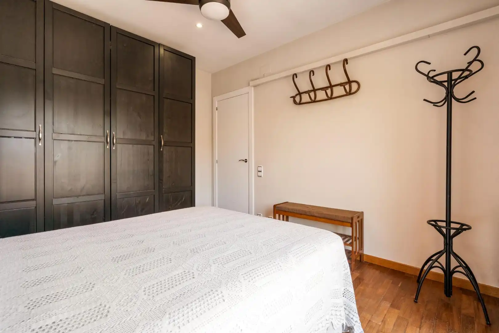 Habitación de Casa adosada en venta en Parets del Vallès con Aire acondicionado, Calefacción y Jardín privado