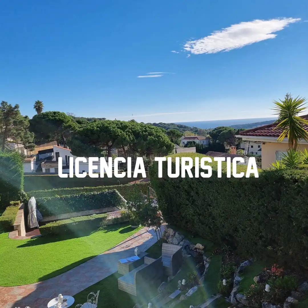 Vista exterior de Casa o xalet en venda en Lloret de Mar amb Aire condicionat, Calefacció i Jardí privat