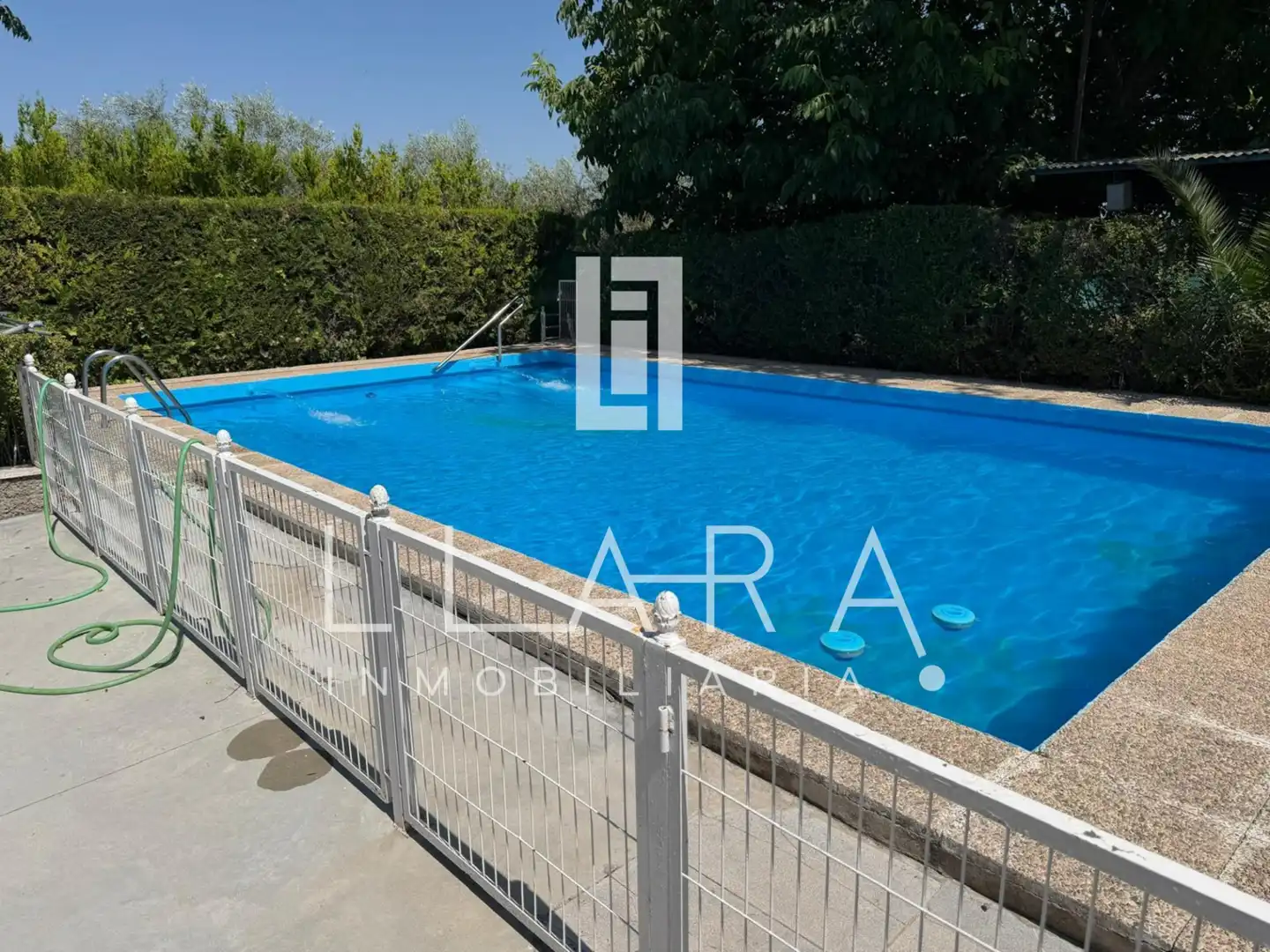 Piscina de Casa o chalet en venta en Lucena con Jardín privado, Piscina y Amueblado