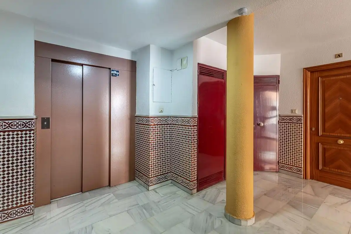 Flat for sale in Granada  with Balcony