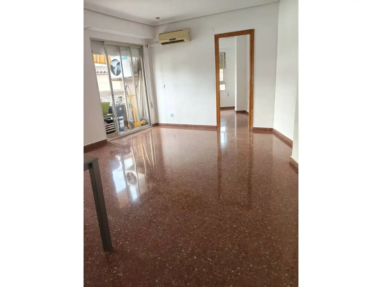 Flat with terrace for sale in Calle Mártires de la Independencia