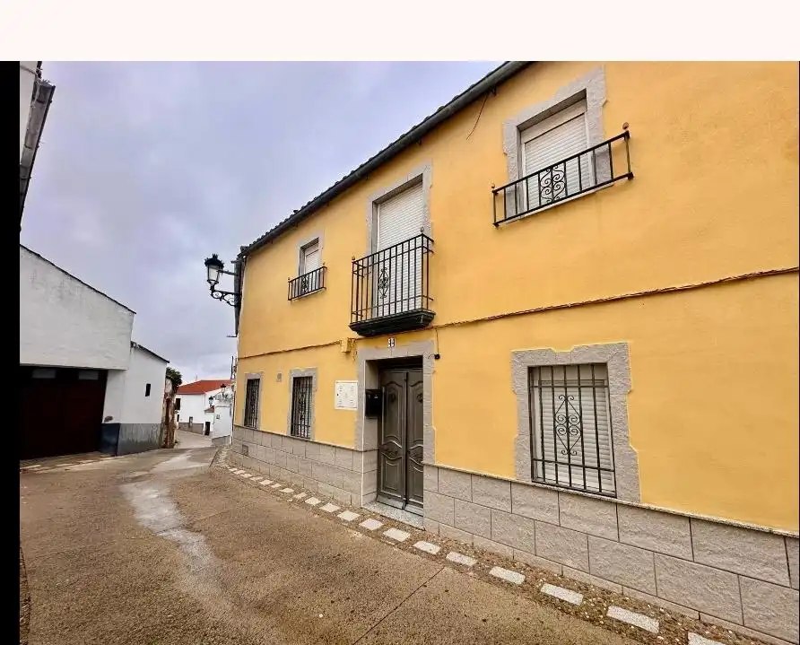 Reihenhaus mit Terrasse zum Verkauf in Calle De La Umbría, imagen 3