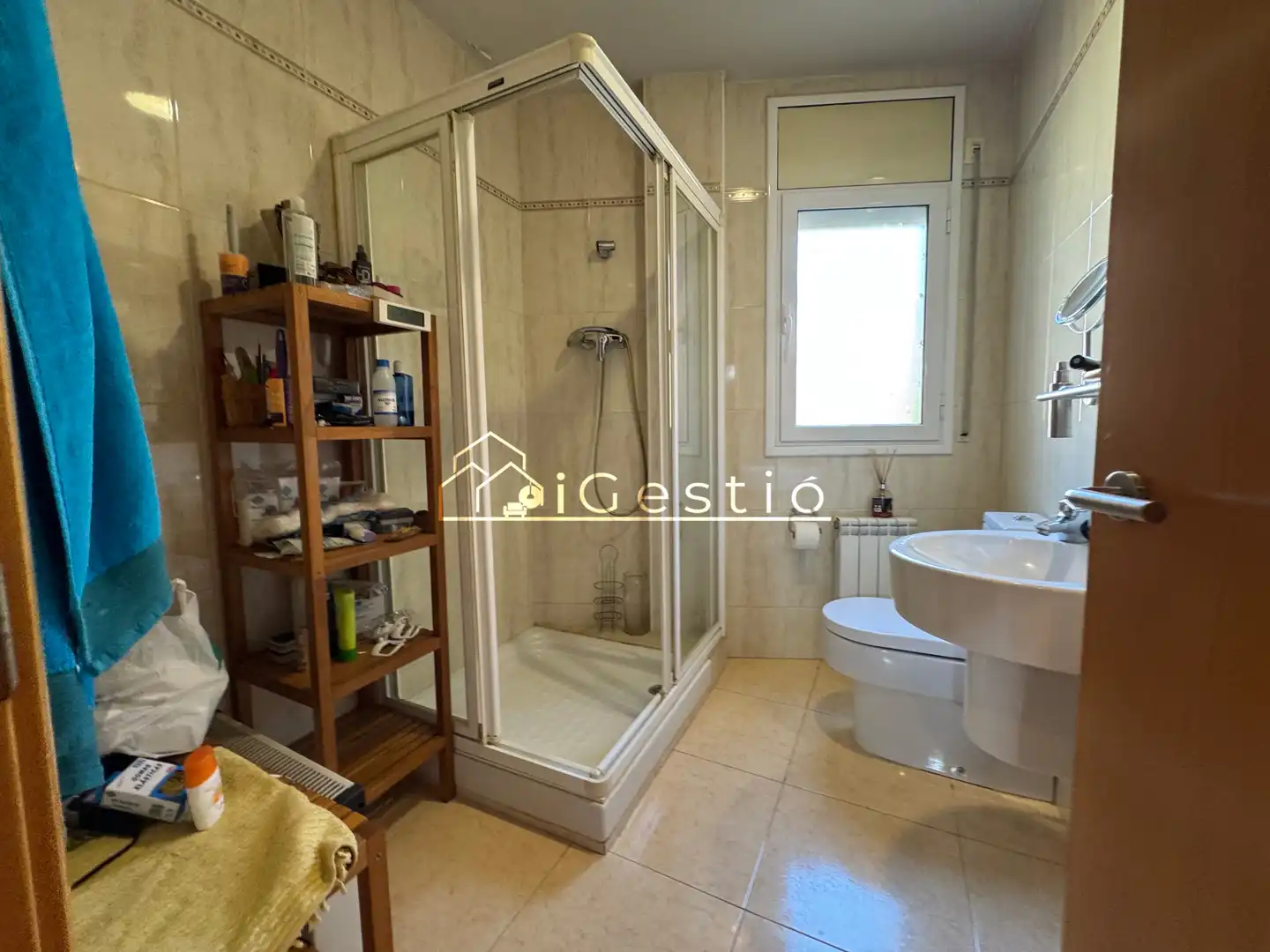 Baño de Casa adosada en venta en Castellbell i el Vilar con Aire acondicionado, Calefacción y Jardín privado