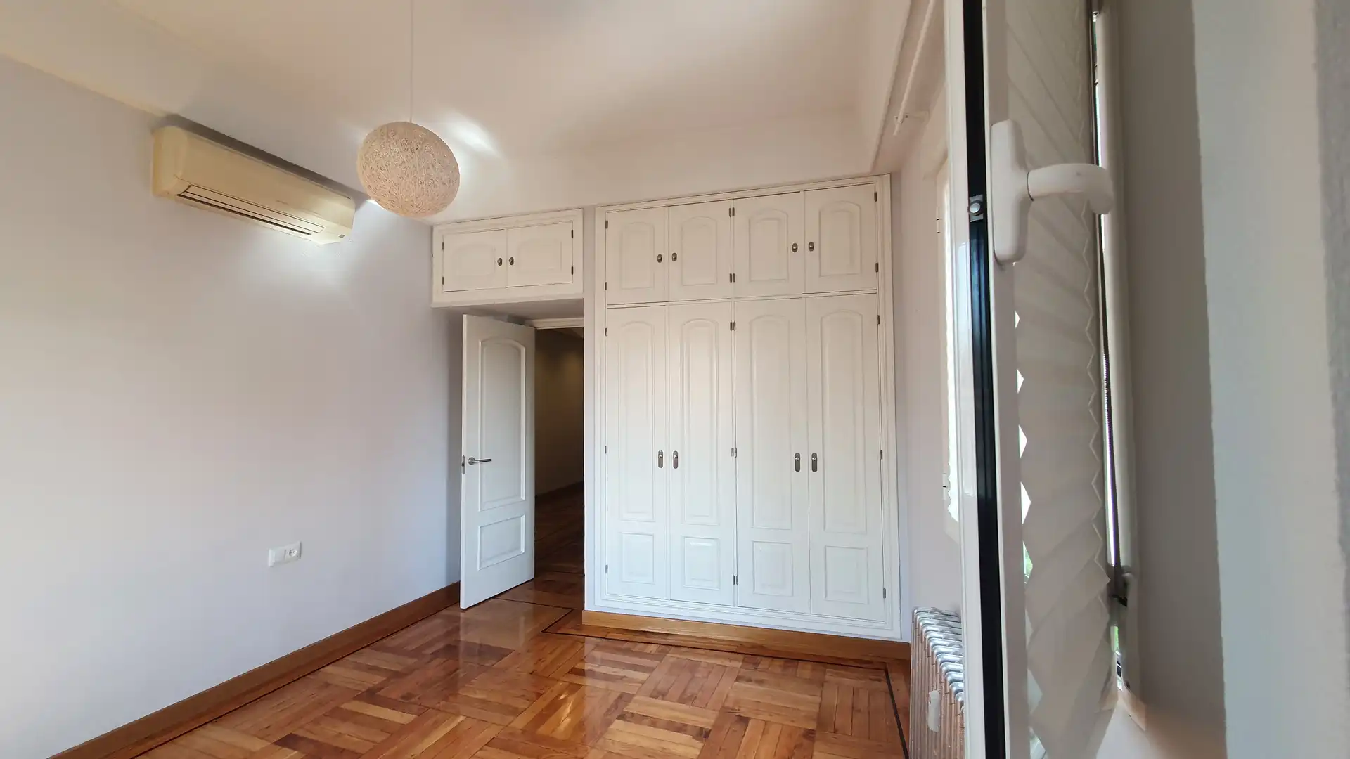 Flat for rent in Calle de San Bernardo, Universidad - Malasaña