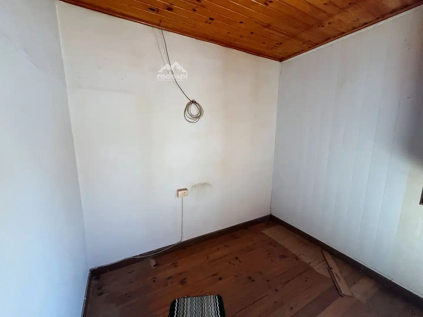 Houses for sale in Melón  with Storage room and Furnished