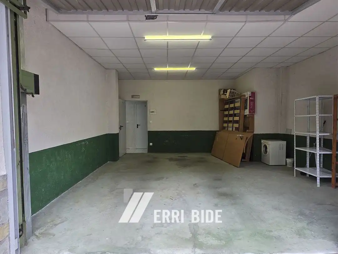 Piso en venta en Mungia con Calefacción, Trastero y Balcón