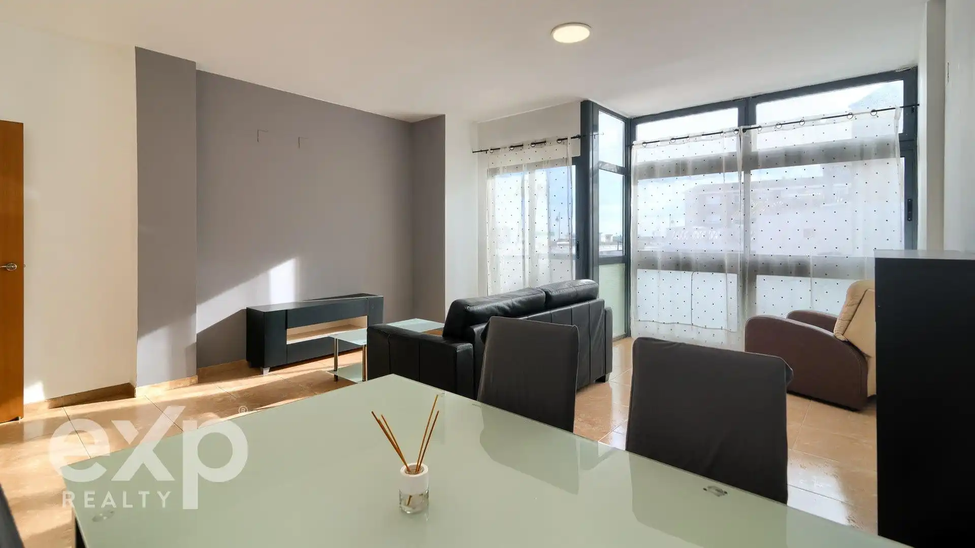 Living room of Flat for sale in Alginet  with Air Conditioner, Terrace and Storage room