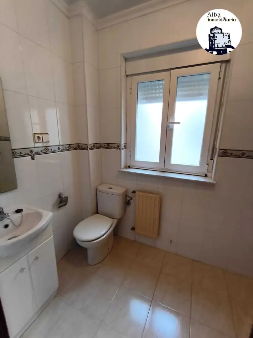 Bany de Pis en venda en Alba de Tormes amb Calefacció i Terrassa