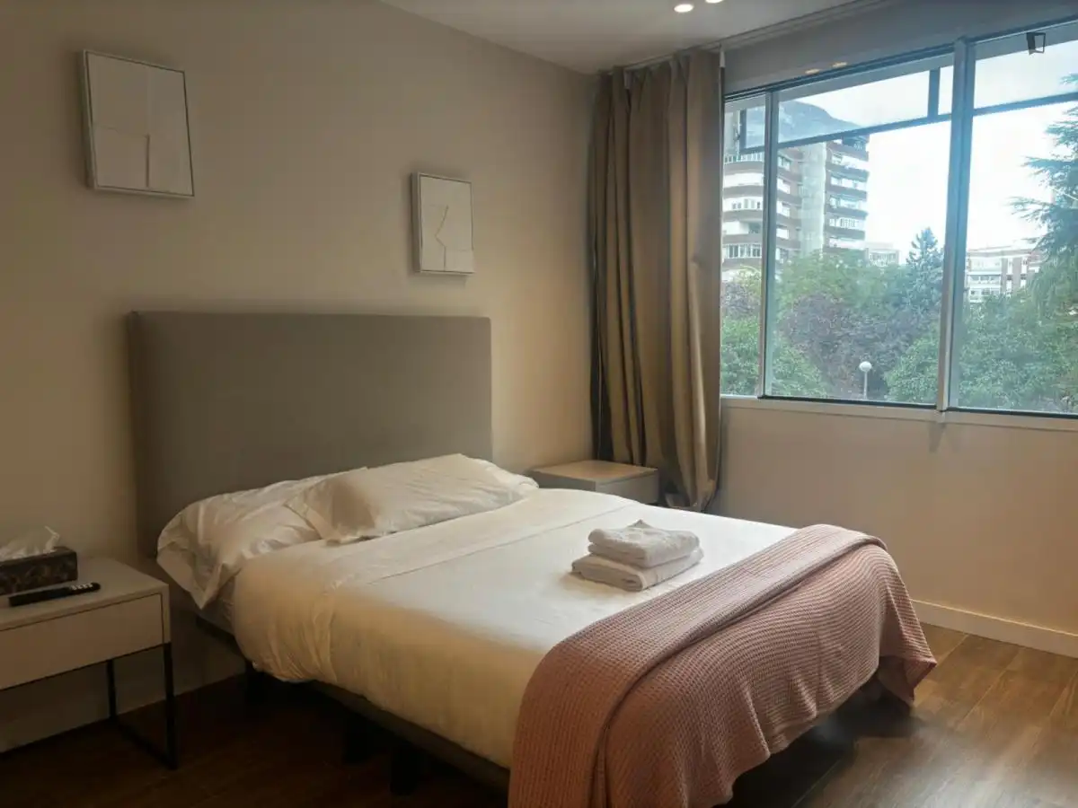Study for rent in Hispanoamérica - Bernabéu