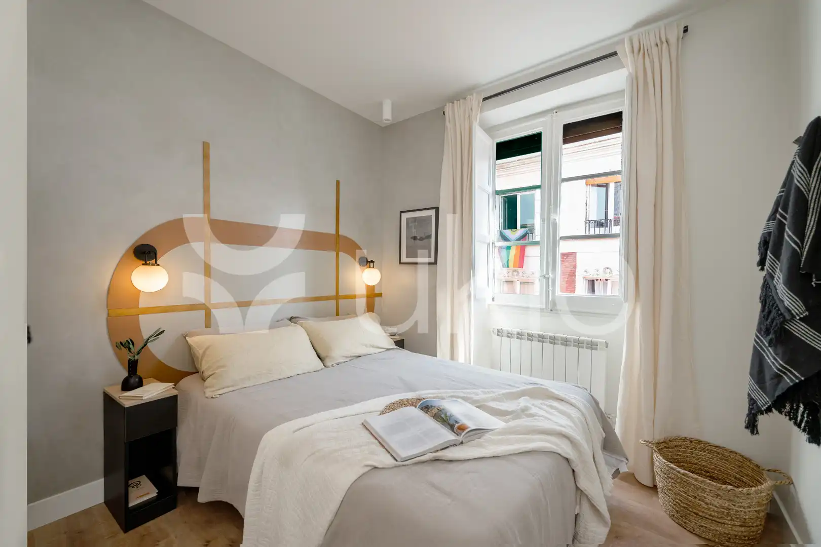 Habitación de Apartamento de alquiler en Madrid con Aire acondicionado, Calefacción y Amueblado