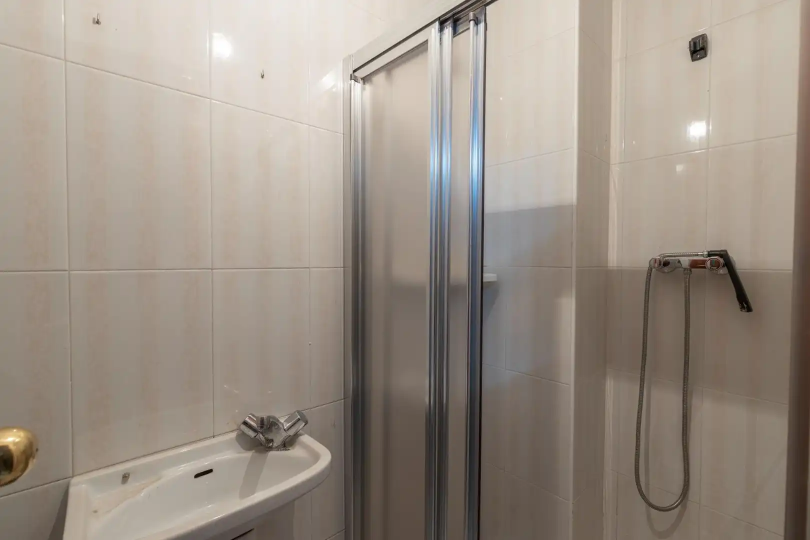 Baño de Casa adosada en venta en Granada con Calefacción, Terraza y Trastero